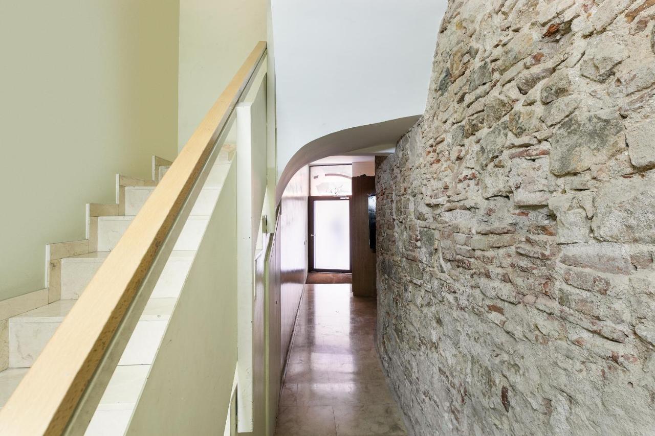 Ola Living Cnd Canuda Barcelona Exterior photo